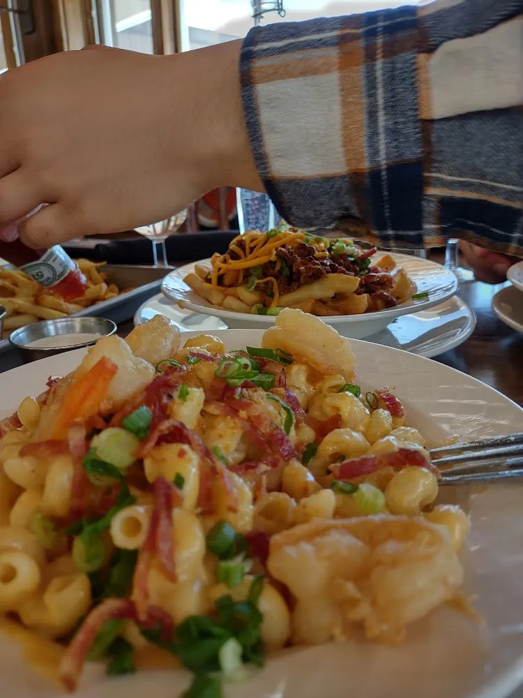 Pulled Pork Mac and Cheese